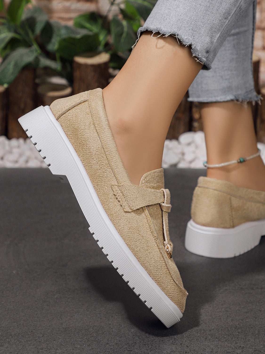 a598b9bf-3a33-44a2-883f-9a58f5cff38f-Max